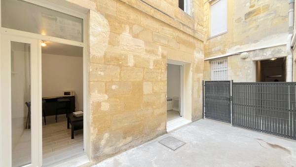 A VENDRE APPARTEMENT DE TYPE 2 LOUE- SECTEUR BORDEAUX VICTOIRE / CAPUCINS , Bordeaux A VENDRE APPARTEMENT DE TYPE 2 LOUE- SECTEUR BORDEAUX VICTOIRE / CAPUCINS , Bordeaux