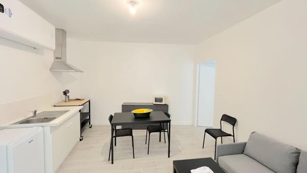 A VENDRE APPARTEMENT DE TYPE 2 LOUE- SECTEUR BORDEAUX VICTOIRE / CAPUCINS , Bordeaux A VENDRE APPARTEMENT DE TYPE 2 LOUE- SECTEUR BORDEAUX VICTOIRE / CAPUCINS , Bordeaux