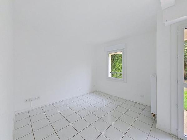 LORIENT CENTRE-VILLE : Spacieux T2 avec jardin