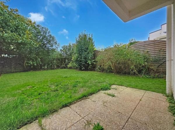 LORIENT CENTRE-VILLE : Spacieux T2 avec jardin