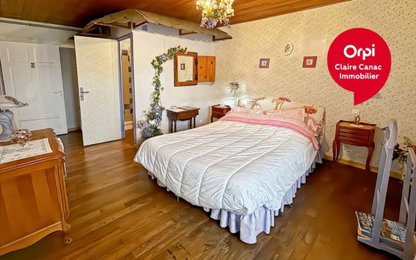 Maison à vendre    9 pièces •  Saint-Pierre-de-Trivisy