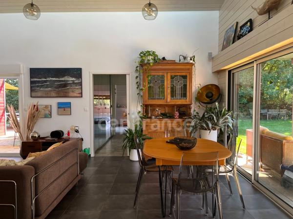 Maison contemporaine de plain-pied à COEX – calme, confort et nature - à pied du centre ville