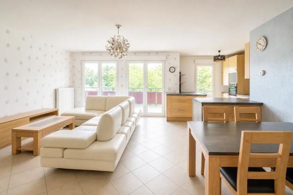Appartement
         4 pièces
        - 90 m² Exclusivité 409 000 € *