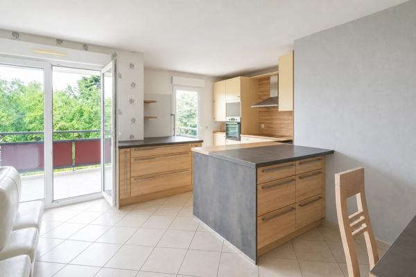 Appartement
         4 pièces
        - 90 m² Exclusivité 409 000 € *