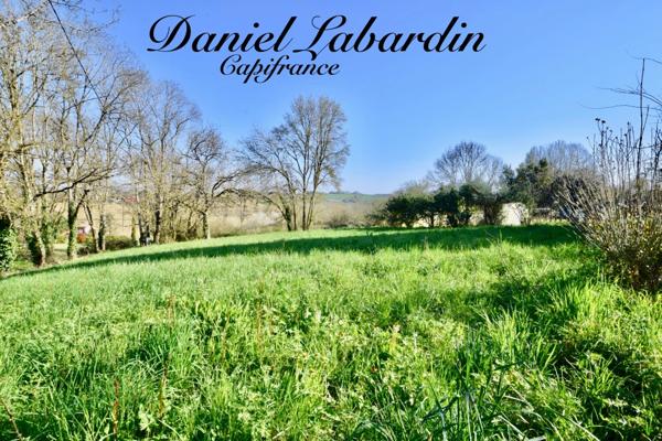 Terrain de 1 139,00 m² PUYMICLAN (47)