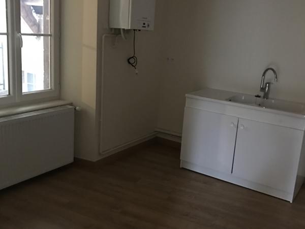 Location Appartement 4 pièces Issoudun (36100) - STALINIGRAD
