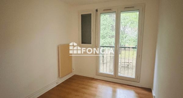 Location Appartement 5 pièces 83.19 m² - Villiers-sur-orge 91700