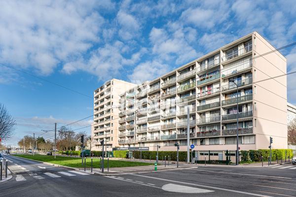 Appartement Villeneuve La Garenne 3 pièces avec balcon