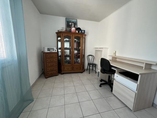 Appartement à vendre 161 000 € Les Clayes-sous-Bois 3 p 58,5 m² DPE E
