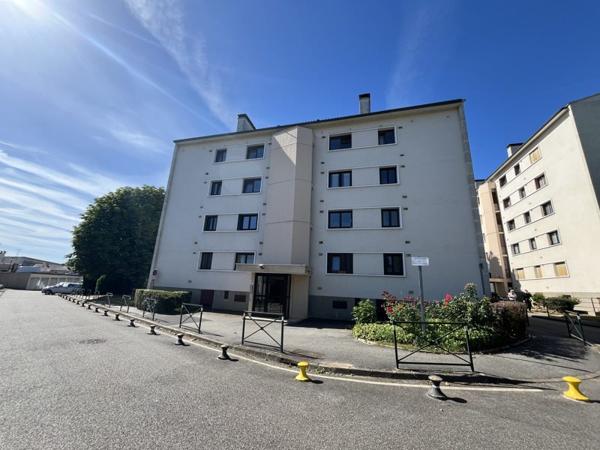 Appartement à vendre 161 000 € Les Clayes-sous-Bois 3 p 58,5 m² DPE E