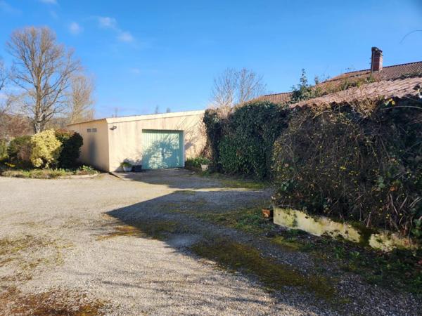 Grande Maison Individuelle avec Jardin et Piscine