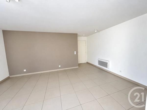 Appartement T1 à vendre  1 pièce - 39 m 2   COGOLIN  - 83