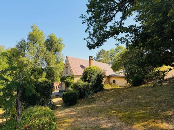 Maison de campagne avec maison d'amis, piscine et jardins privés près de Gourdon