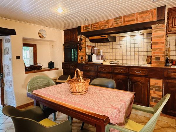 Maison de campagne avec maison d'amis, piscine et jardins privés près de Gourdon