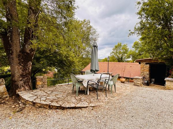 Maison de campagne avec maison d'amis, piscine et jardins privés près de Gourdon