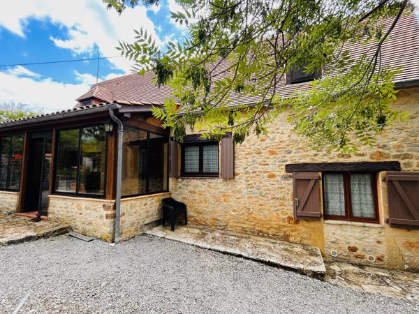 Maison de campagne avec maison d'amis, piscine et jardins privés près de Gourdon