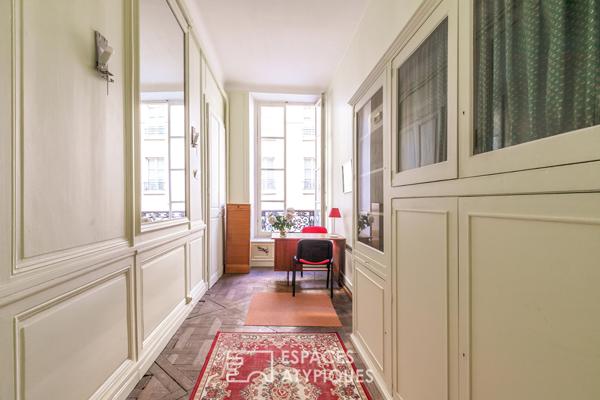 Volumes d’exception et charme du XVIIIème à deux pas de l’Hôtel de Ville