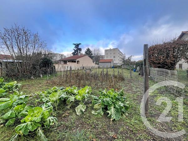 Terrain à vendre  800 m2 RIOM - 63