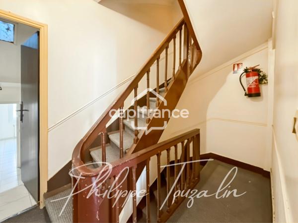 Dpt Vienne (86), à vendre CHATELLERAULT Immeuble de rapport – 220 m² – 8 logements – Quartier historique CHATELLERAULT (86)