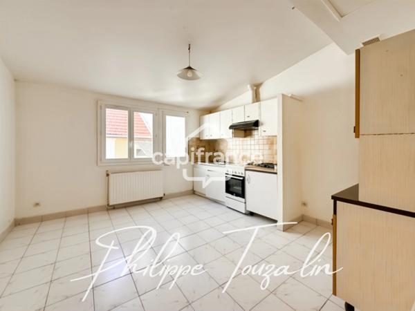 Dpt Vienne (86), à vendre CHATELLERAULT Immeuble de rapport – 220 m² – 8 logements – Quartier historique CHATELLERAULT (86)