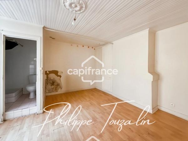 Dpt Vienne (86), à vendre CHATELLERAULT Immeuble de rapport – 220 m² – 8 logements – Quartier historique CHATELLERAULT (86)