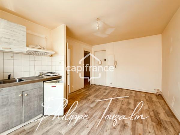 Dpt Vienne (86), à vendre CHATELLERAULT Immeuble de rapport – 220 m² – 8 logements – Quartier historique CHATELLERAULT (86)