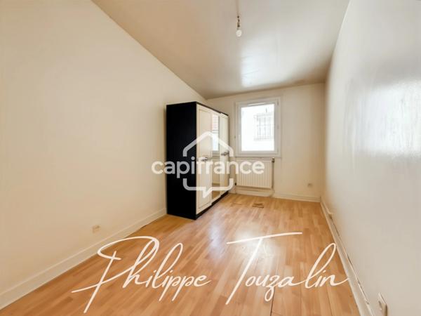 Dpt Vienne (86), à vendre CHATELLERAULT Immeuble de rapport – 220 m² – 8 logements – Quartier historique CHATELLERAULT (86)