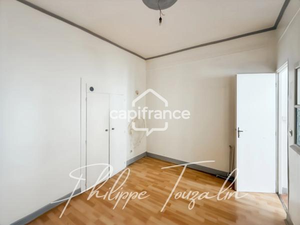 Dpt Vienne (86), à vendre CHATELLERAULT Immeuble de rapport – 220 m² – 8 logements – Quartier historique CHATELLERAULT (86)