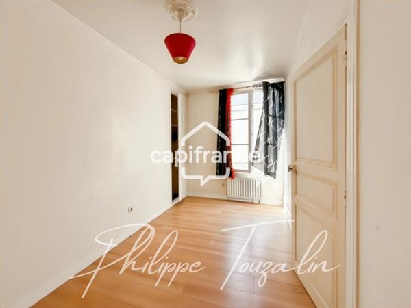 Dpt Vienne (86), à vendre CHATELLERAULT Immeuble de rapport – 220 m² – 8 logements – Quartier historique CHATELLERAULT (86)