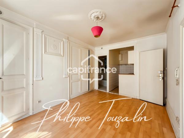 Dpt Vienne (86), à vendre CHATELLERAULT Immeuble de rapport – 220 m² – 8 logements – Quartier historique CHATELLERAULT (86)