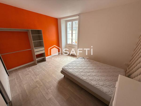 APPARTEMENT DE 120 M2 AU 1ER ETAGE  AVEC TERRASSE DE 16M2 AU COEUR DE PONTIVY