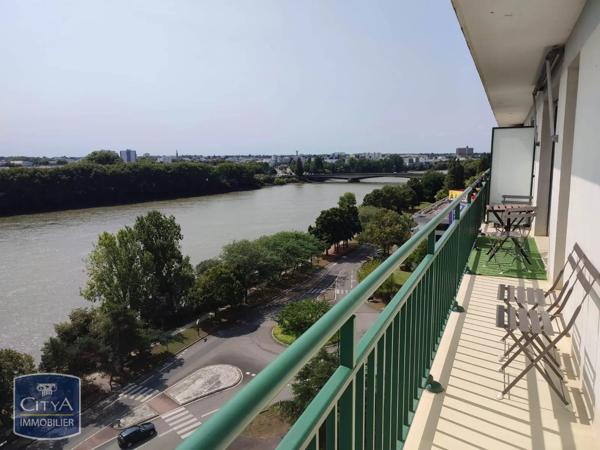 Appartement à louer 4 pièces 86.01m² Nantes (44200)
