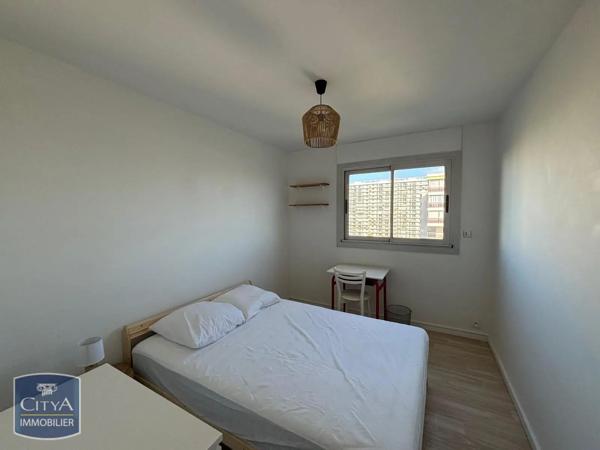 Appartement à louer 4 pièces 86.01m² Nantes (44200)