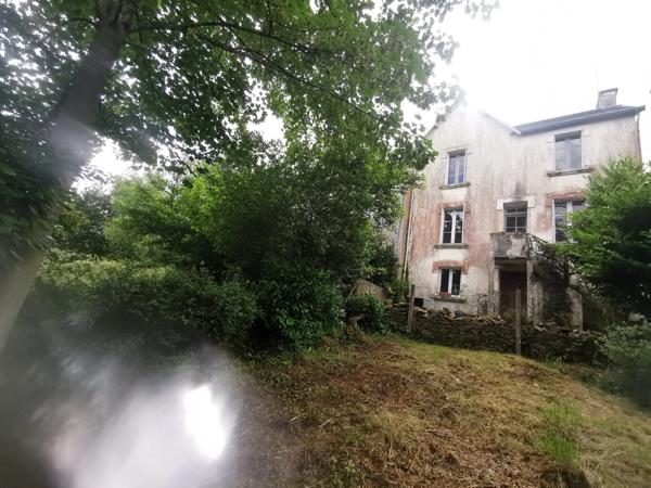 Le charme des années 30 au cœur de la ville à ROSPORDEN (29)