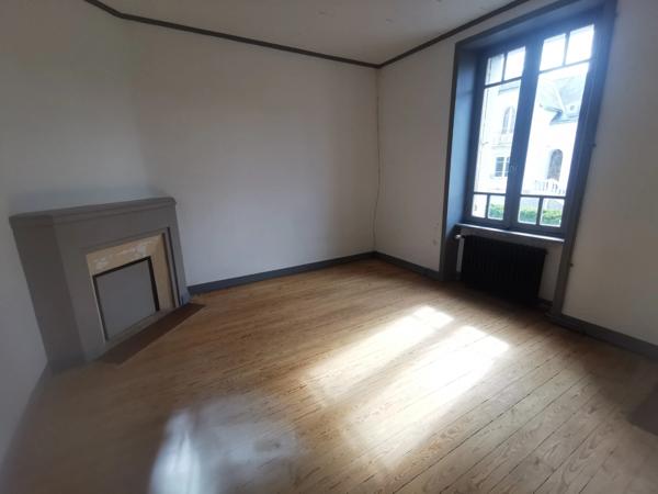 Le charme des années 30 au cœur de la ville à ROSPORDEN (29)