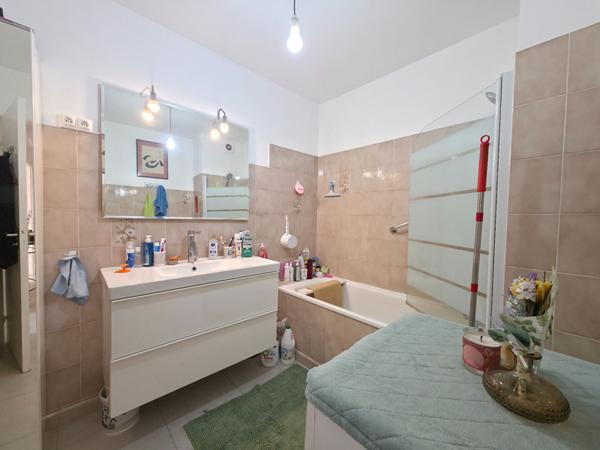 Appartement La Garde 2 pièce(s) 60 m2 - Proche centre-ville - Ascenseur - Facilité de stationnement