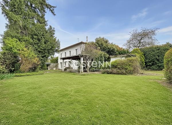 ISSY LES MOULINEAUX - Vente d'une maison et d'une dépendance sur un terrain de 925 m²
