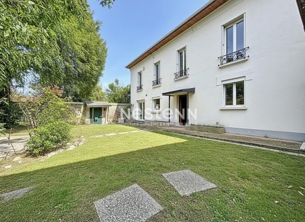 ISSY LES MOULINEAUX - Vente d'une maison et d'une dépendance sur un terrain de 925 m²