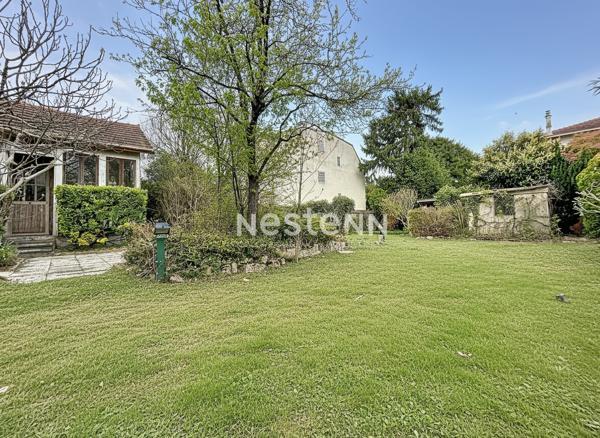 ISSY LES MOULINEAUX - Vente d'une maison et d'une dépendance sur un terrain de 925 m²