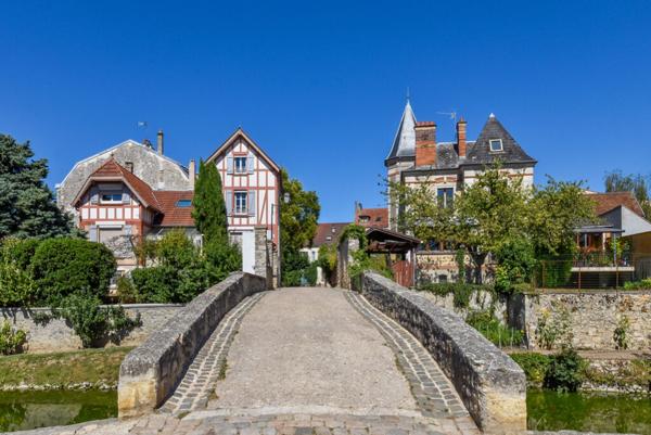 Appartement Brie Comte Robert 1 pièce MEUBLE