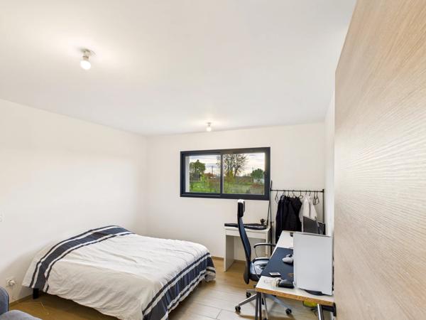 Maison contemporaine avec piscine et vaste terrain – Miramont-de-Guyenne