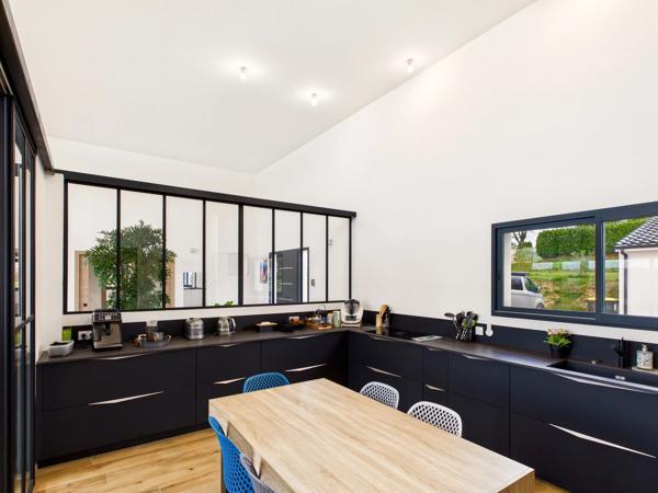 Maison contemporaine avec piscine et vaste terrain – Miramont-de-Guyenne
