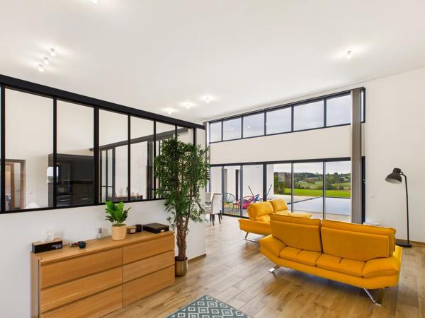 Maison contemporaine avec piscine et vaste terrain – Miramont-de-Guyenne