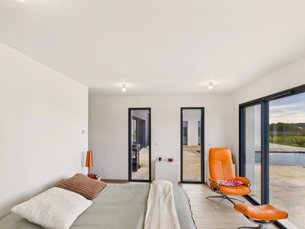 Maison contemporaine avec piscine et vaste terrain – Miramont-de-Guyenne