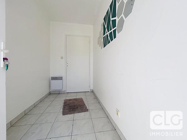 POULDREUZIC - Appartement T3 avec terrasse, jardin et parking