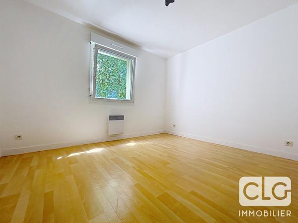 POULDREUZIC - Appartement T3 avec terrasse, jardin et parking