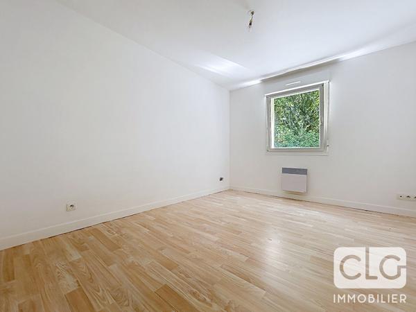 POULDREUZIC - Appartement T3 avec terrasse, jardin et parking