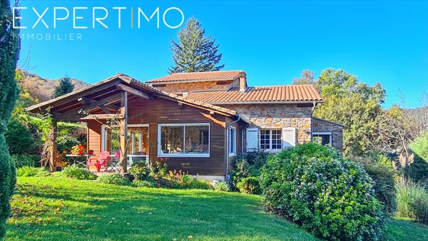 Saint-Jean-du-Gard (30270) Propriété comprenant deux maisons dont une avec piscine intérieure chauffée