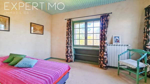 Saint-Jean-du-Gard (30270) Propriété comprenant deux maisons dont une avec piscine intérieure chauffée