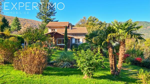 Saint-Jean-du-Gard (30270) Propriété comprenant deux maisons dont une avec piscine intérieure chauffée